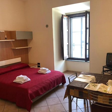קטנזארו Guest House Via Poerio מראה חיצוני תמונה